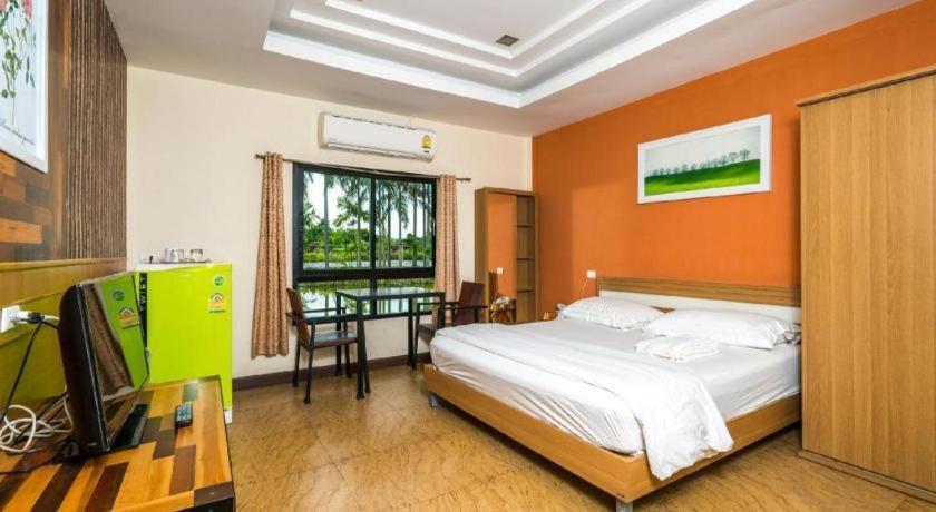 Prew Lom Chom Nam Resort Ban Phan Sadet Nok Exterior photo