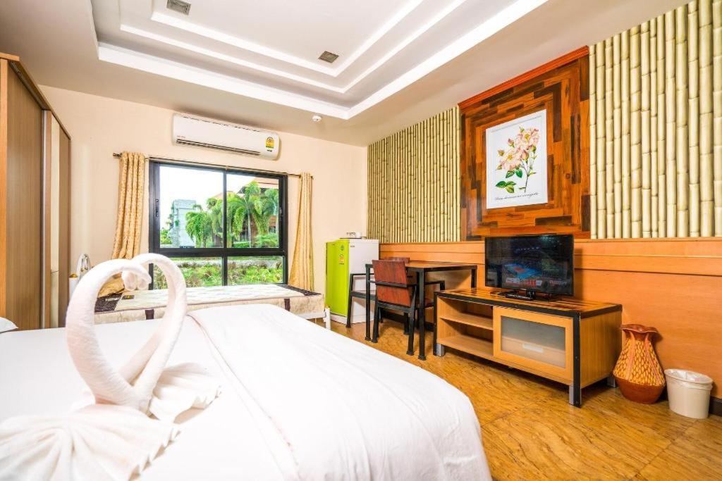 Prew Lom Chom Nam Resort Ban Phan Sadet Nok Exterior photo