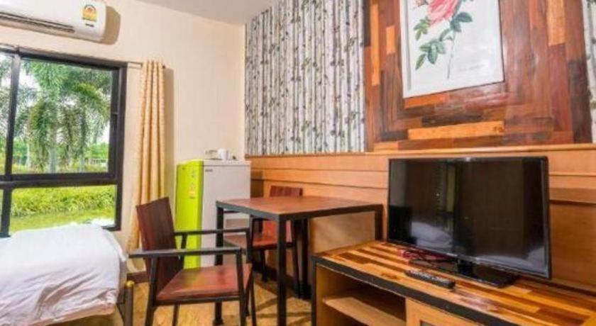 Prew Lom Chom Nam Resort Ban Phan Sadet Nok Exterior photo